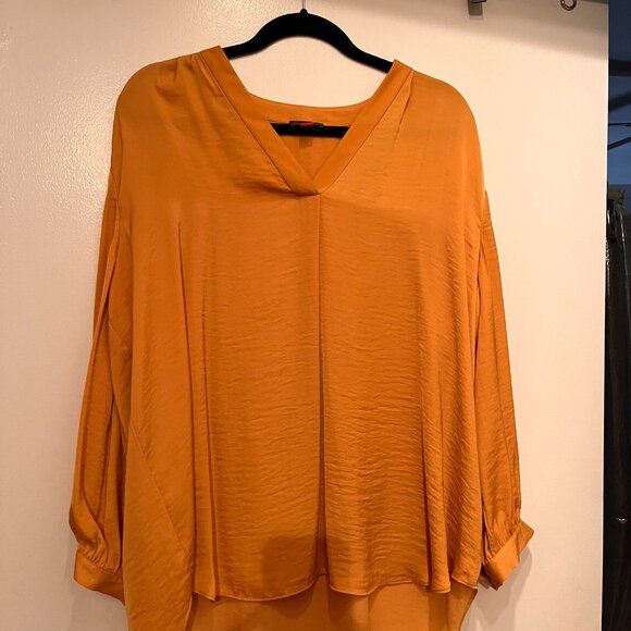 Vince Camuto Flowy Blouse - Mustard Colored - Size 1X (Plus Sized) - Picture 3 of 15